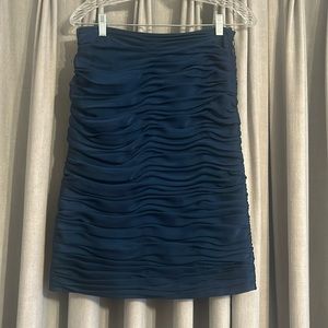 Gorgeous ruched navy skirt